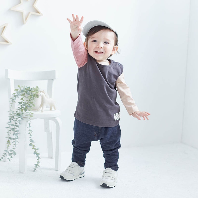 チャコール系マルチカラー ／モデル身長77cm・80サイズ着用