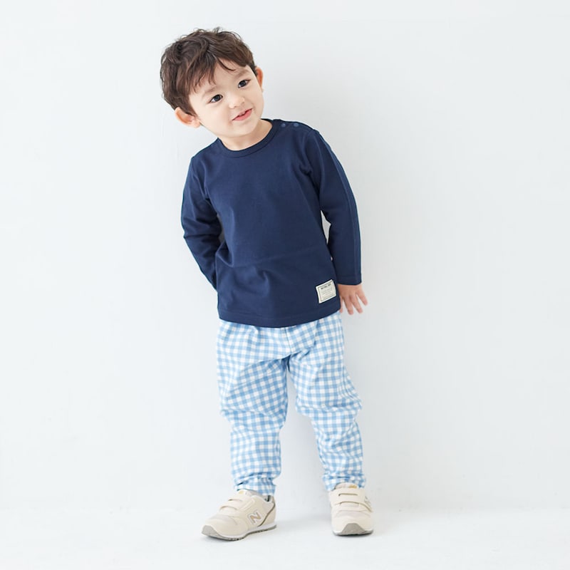 ネイビー／モデル身長88cm・90サイズ着用