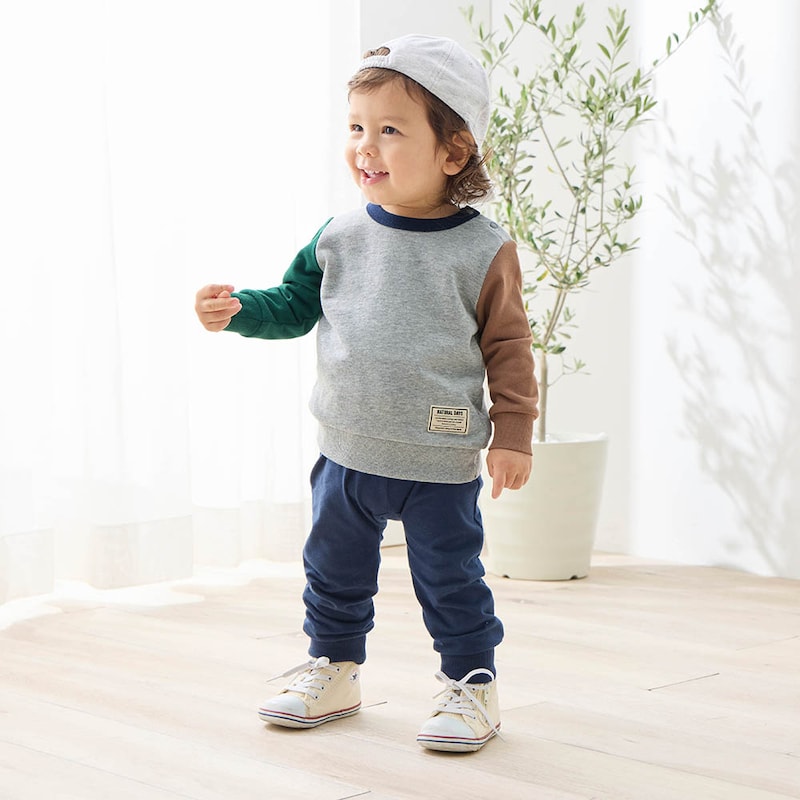 杢グレー系マルチカラー／モデル身長80㎝・80サイズ着用・体重10㎏