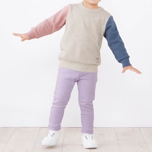 オートミール系マルチカラー／モデル身長94cm・90サイズ着用