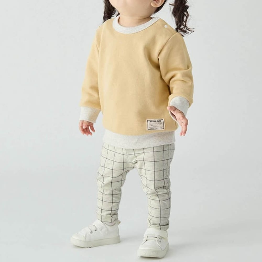クリームイエロー／モデル身長78.8cm・80サイズ着用・体重9.7kg
