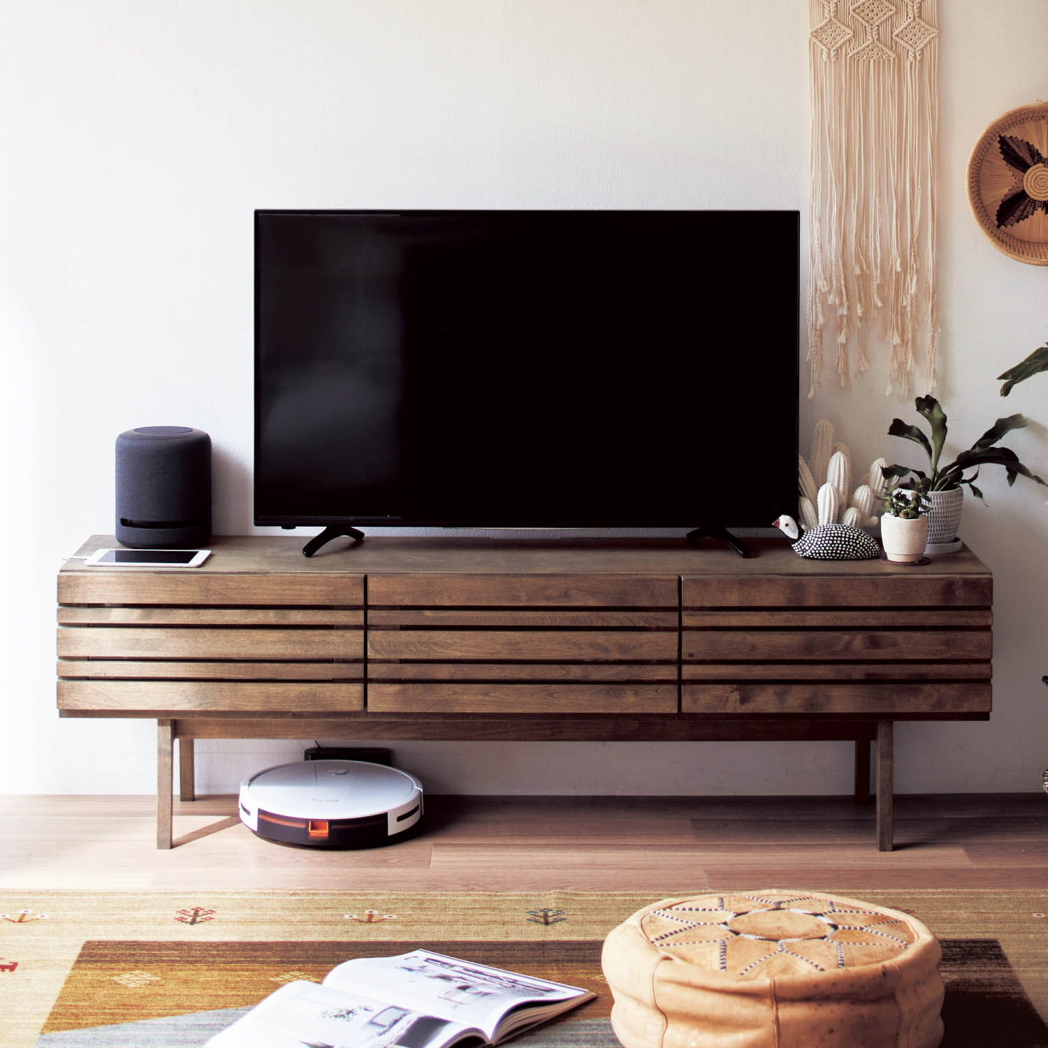 【ベルメゾン】オイル仕上げの3個口コンセント付きテレビ台