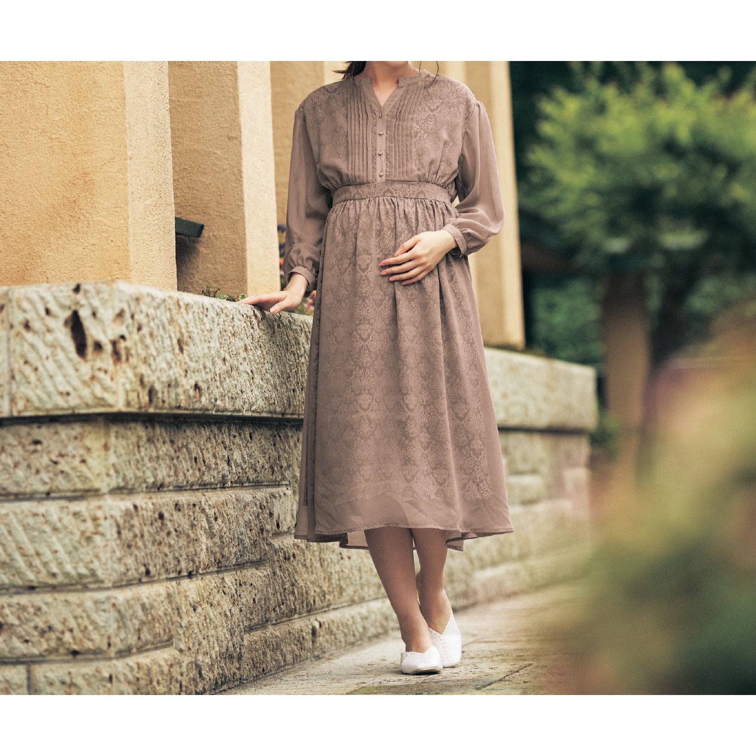 産後授乳にも便利 マタニティサイズダマスク柄シフォン重ねワンピース 産前 産後 レイカズンニース Ray Cassin Niece 通販のベルメゾン ネット 産後授乳にも便利 マタニティサイズダマスク柄シフォン重ねワンピース 産前 産後 レイカズンニース Ray Cassin Niece 通販のベルメゾン ネット