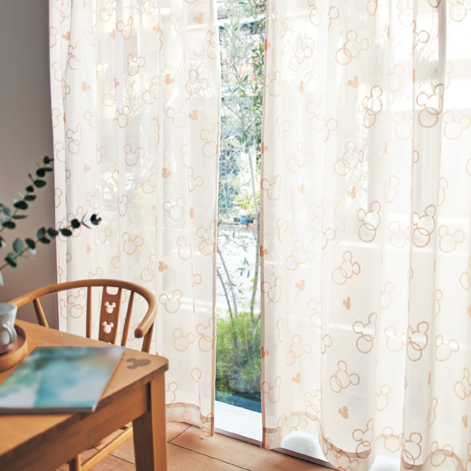 UVカットパイルミラーレースカーテン「ミッキーモチーフ」 <2枚組>(ディズニー/Disney) UVカットパイルミラーレースカーテン「ミッキーモチーフ」 <2枚組>(ディズニー/Disney)