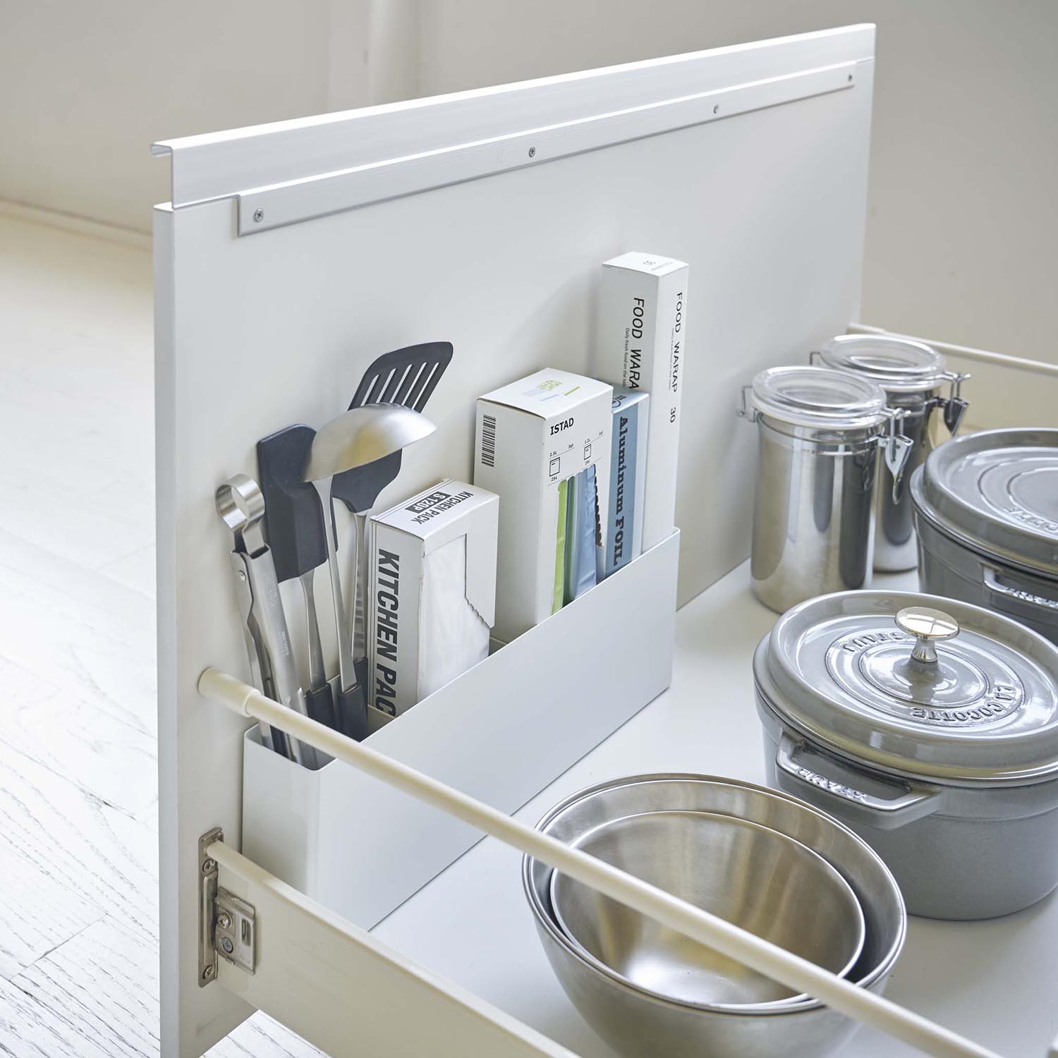 【タワー/tower】シンク下仕切り付きワイドラック 【タワー/tower】シンク下仕切り付きワイドラック