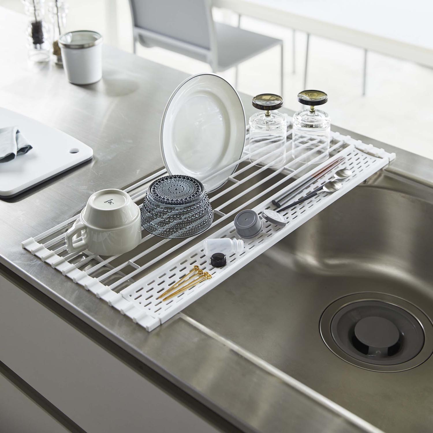 【タワー/tower】たためてしまえる水切りラック(小物用トレー付き) 【タワー/tower】たためてしまえる水切りラック(小物用トレー付き)