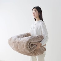 折りたためばコンパクトに