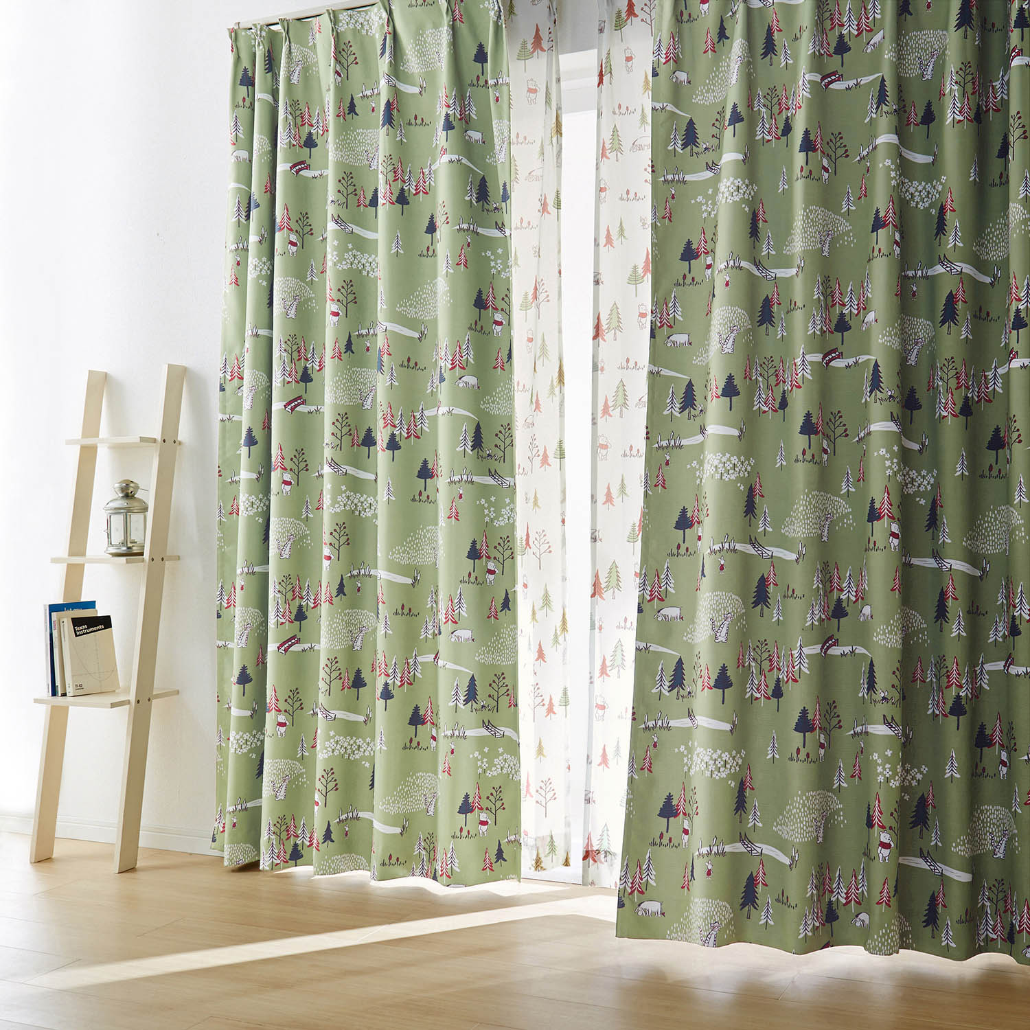 近くで見るほど可愛い柄。遮光カーテン&UVカット・ミラーレースカーテンセット(選べるキャラクター) <4枚組>(ディズニー/Disney) 近くで見るほど可愛い柄。遮光カーテン&UVカット・ミラーレースカーテンセット(選べるキャラクター) <4枚組>(ディズニー/Disney)