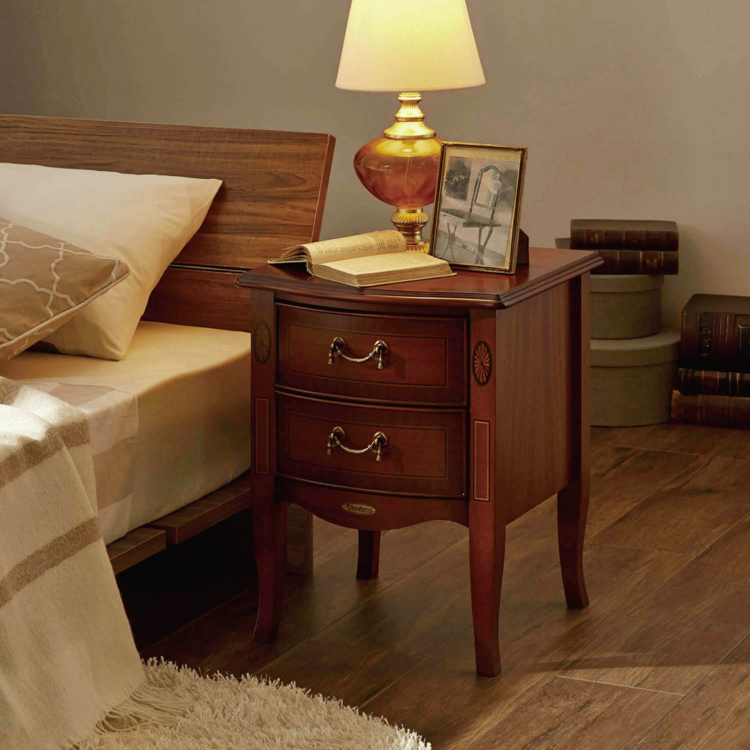 【東海家具/TOKAI KAGU】エレガントナイトテーブル