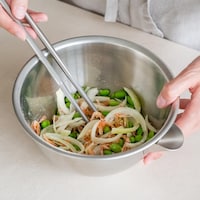 15ｃｍ：お米2合まで、麺類なら2人前に丁度よいサイズ