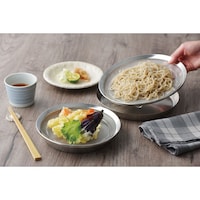 22は冷たい麺類、19には揚げたて天ぷらを盛り付けて　　※まる型トレーは別売です