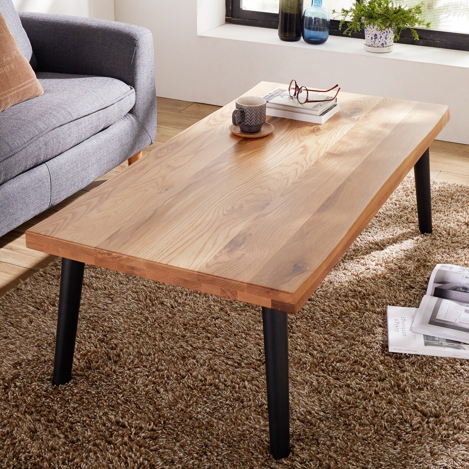 【ベルメゾン】重厚感のある天然木オーク材のローテーブル
