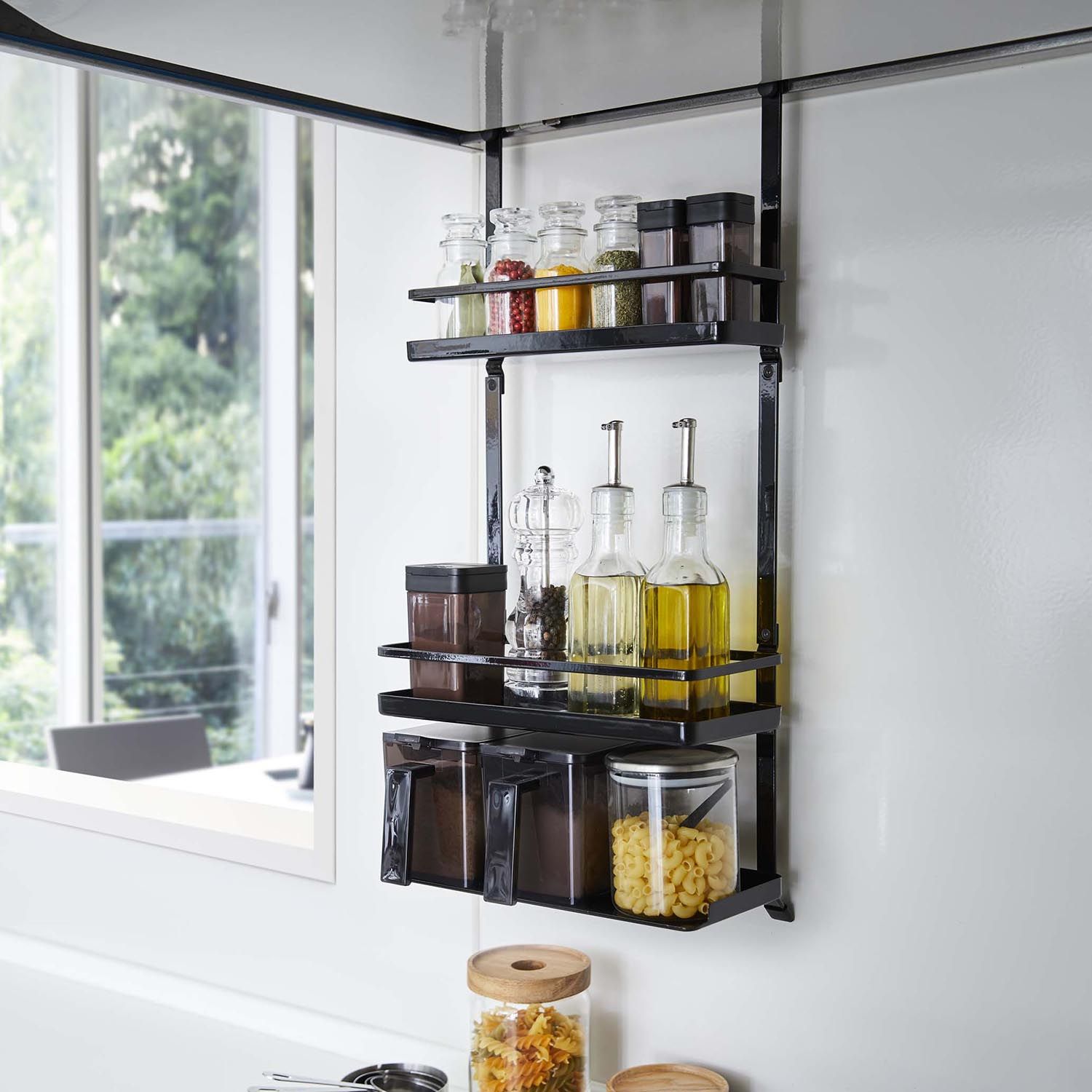 【タワー/tower】レンジフードに引っ掛ける調味料ラック3段