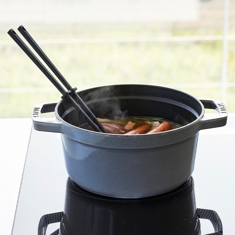 付属のキーパーでお鍋に挿したままでも位置をキープ／ミニ