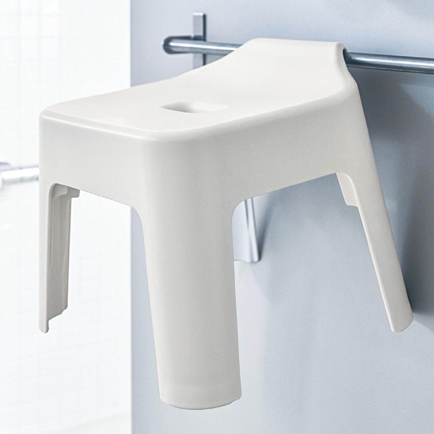 【タワー/tower】引っ掛けバスチェア 【タワー/tower】引っ掛けバスチェア