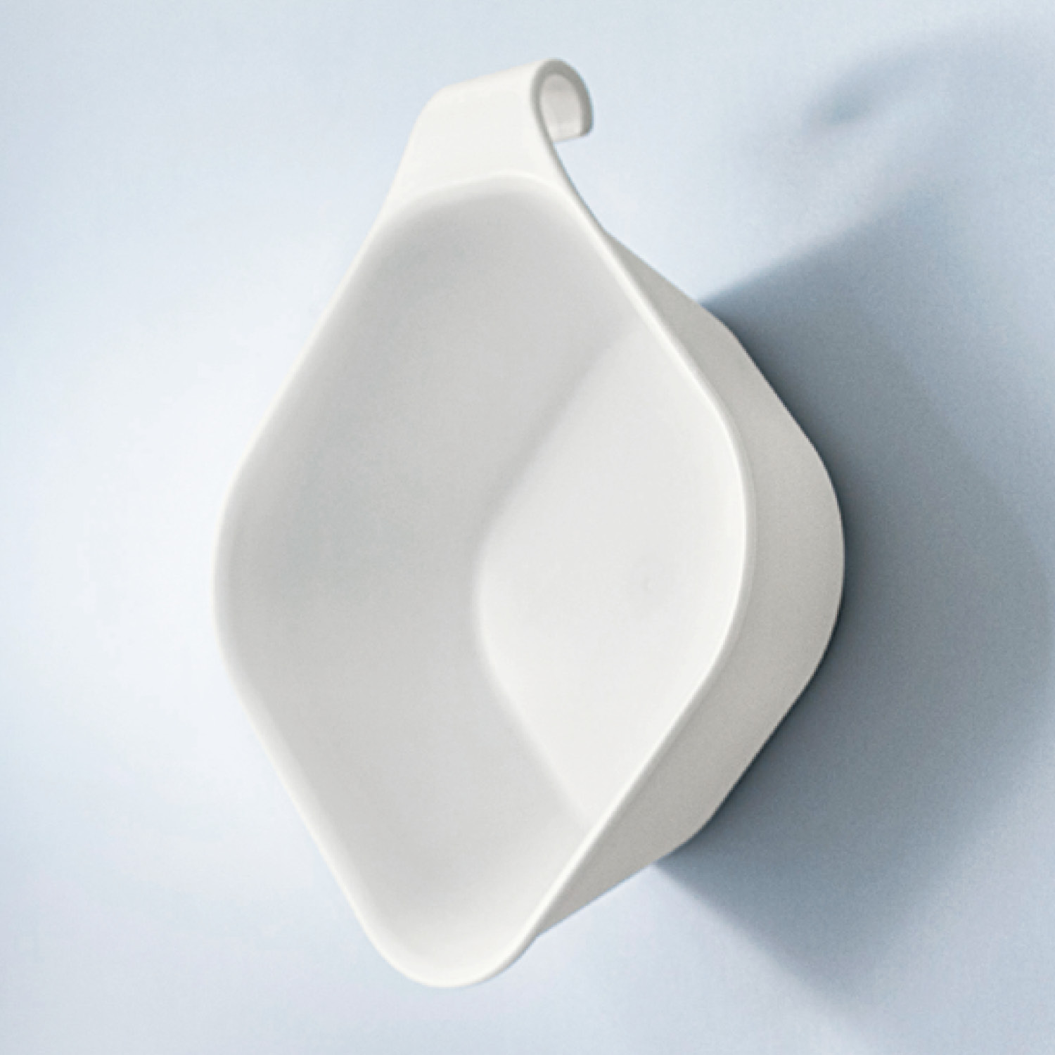 【タワー/tower】マグネット & 引っ掛け湯おけ 【タワー/tower】マグネット & 引っ掛け湯おけ