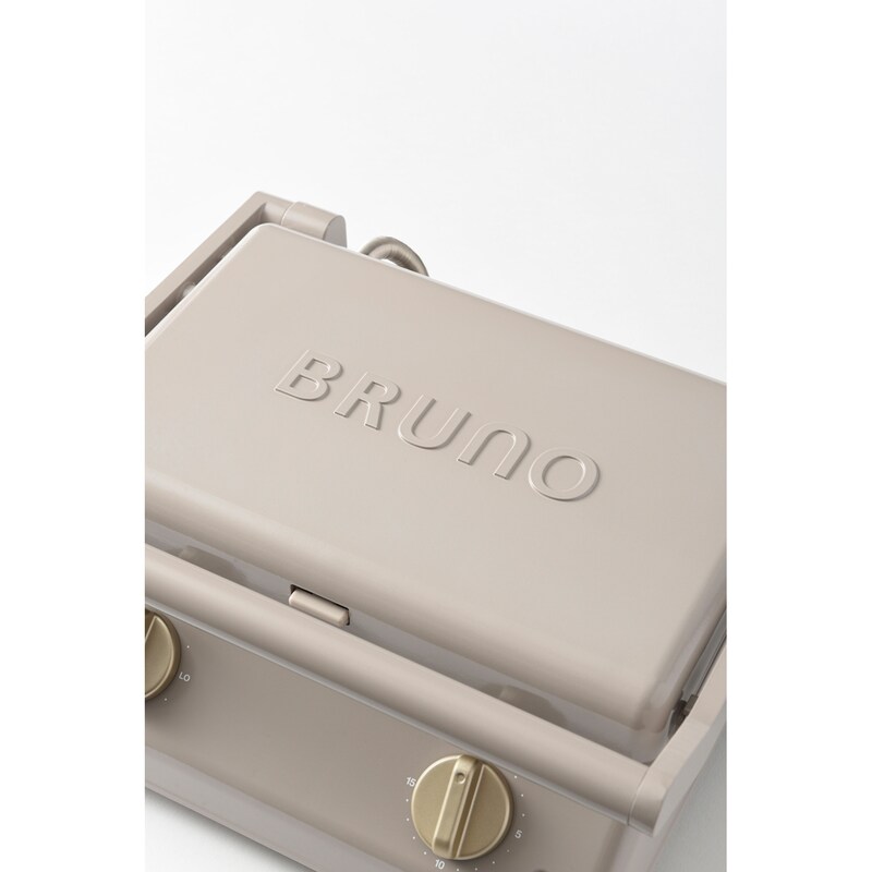 フタ表面には「BRUNO」のエンボスロゴ入り。