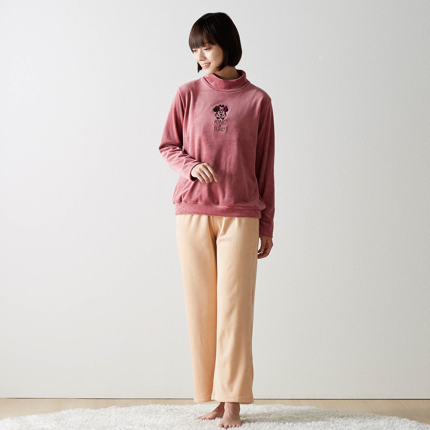 ベロアタッチスムースパジャマ 選べるキャラクター ディズニー Disney 通販のベルメゾンネット ベロアタッチスムースパジャマ 選べるキャラクター ディズニー Disney 通販のベルメゾンネット