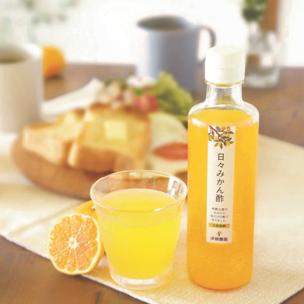 伊藤農園が作ったストレート果汁を原液に50%使用。皮を潰さないこだわりの搾り方で、果肉だけを搾ったこだわりのみかん果汁をつかって、フルーティに仕上げています。ツンとした刺激の少ない、クリアな飲み口の国
