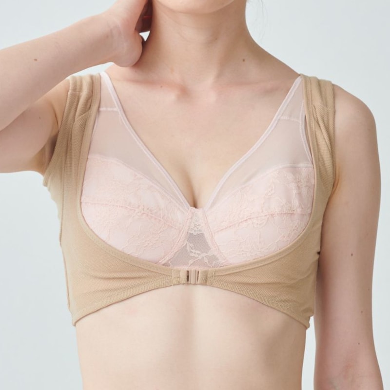 ※着用例（お手持ちのブラジャーやハーフトップの上からご使用ください）