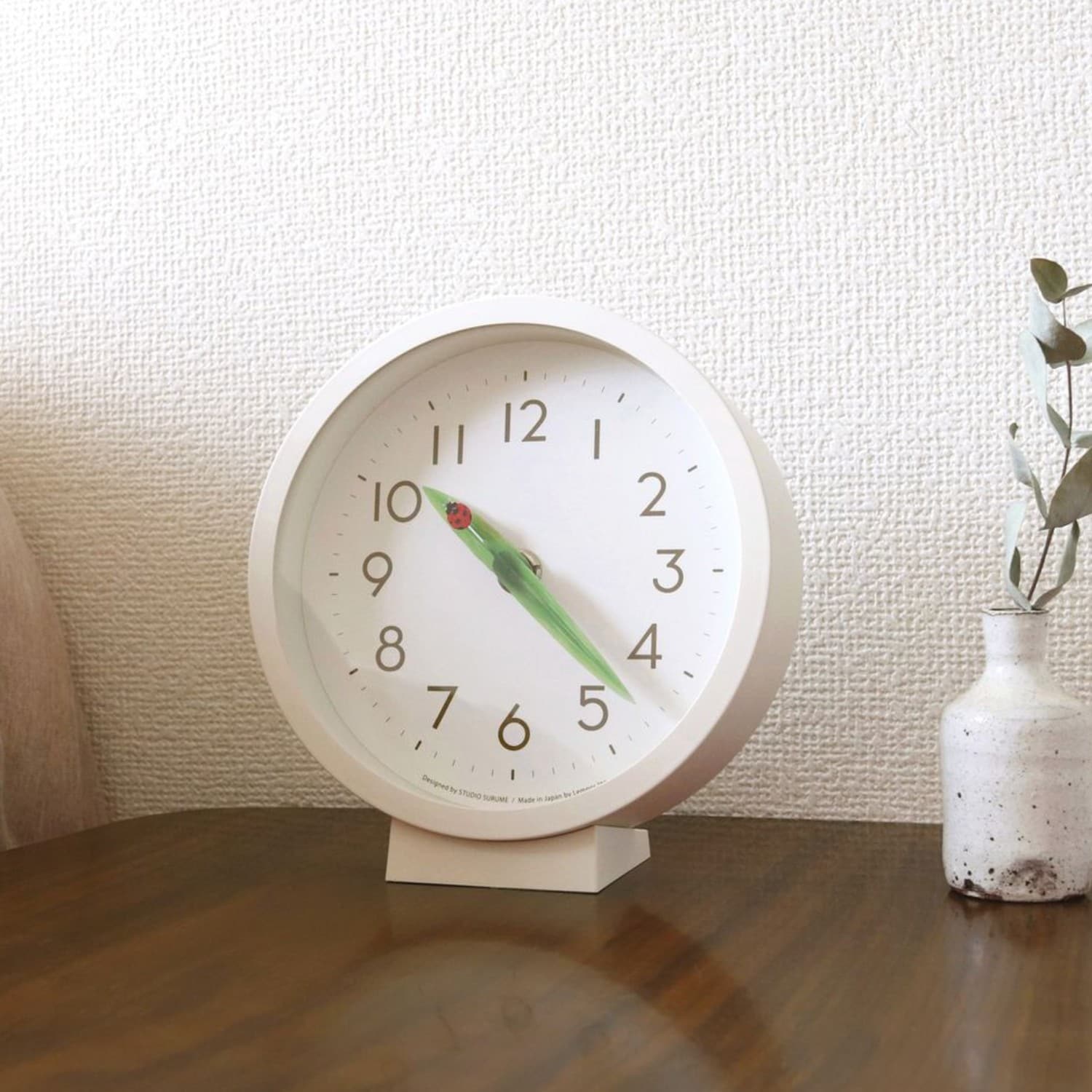 【レムノス/Lemnos】葉っぱと昆虫モチーフのとまり木の掛け置き兼用時計mini