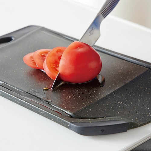 両面使いできる抗菌加工まな板 【食材も移しやすい】
