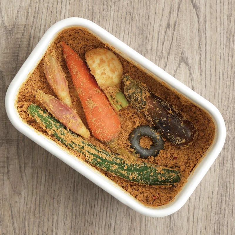 ぬか床に入れれば茄子の色が抜けにくく鮮やかに仕上がります
