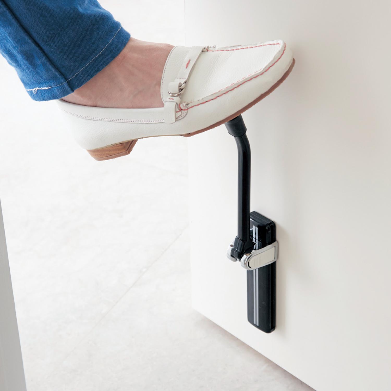 【ベルメゾン】マグネット式ドアストッパー