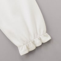 袖口にゴムギャザー入り