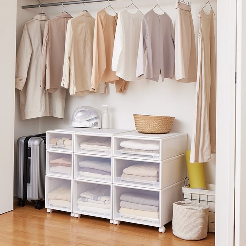 クローゼット使用イメージ／ホワイト×クリア A～I×各1個 （キャスター別売り）