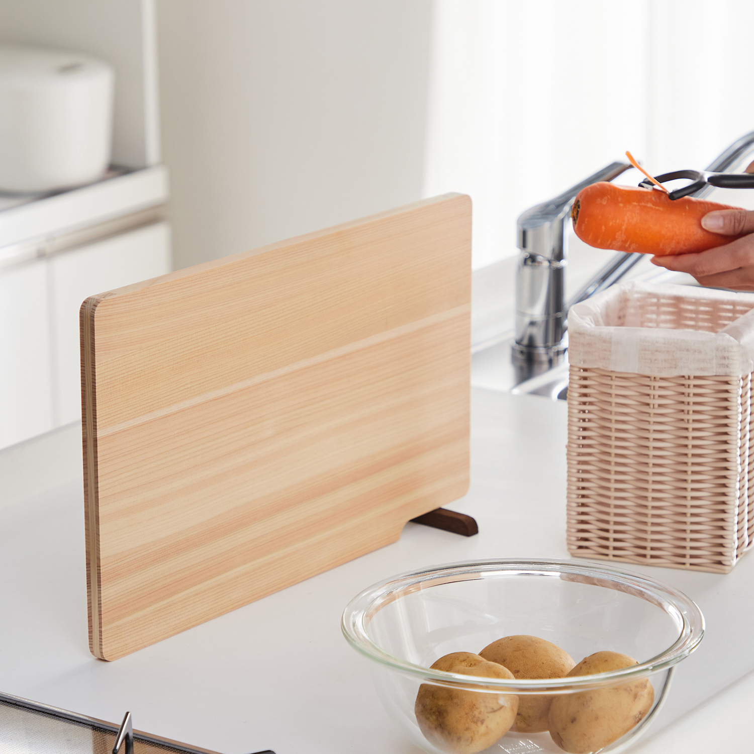 【ベルメゾン】食洗機で洗える自立するひのきのまな板[日本製] 【選べる6サイズ】