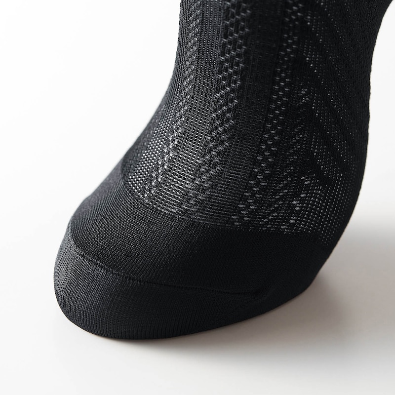 つま先と足口はゆったり設計