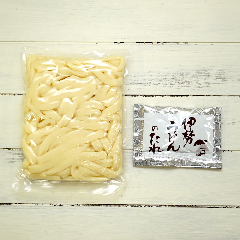 麺・つゆがセットになっています