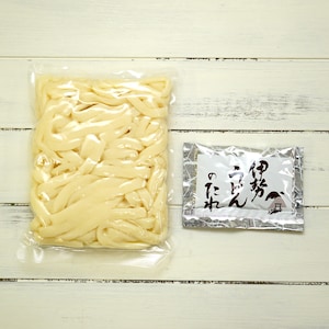 麺・つゆがセットになっています