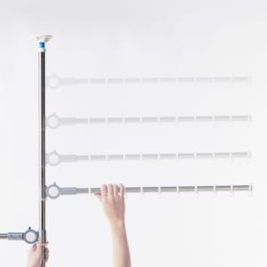 アーム部は自在に上下移動可能
