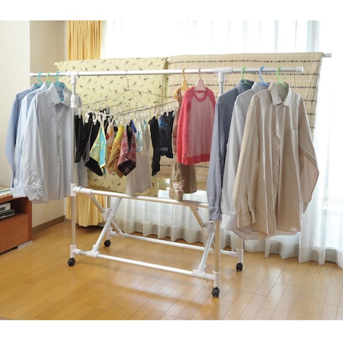 洗濯量にあわせて縦横伸縮でき布団も衣類もたくさん干せる室内布団干し