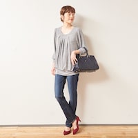 着用モデルの身長は、163cm、普段着用64サイズ、着用64サイズ