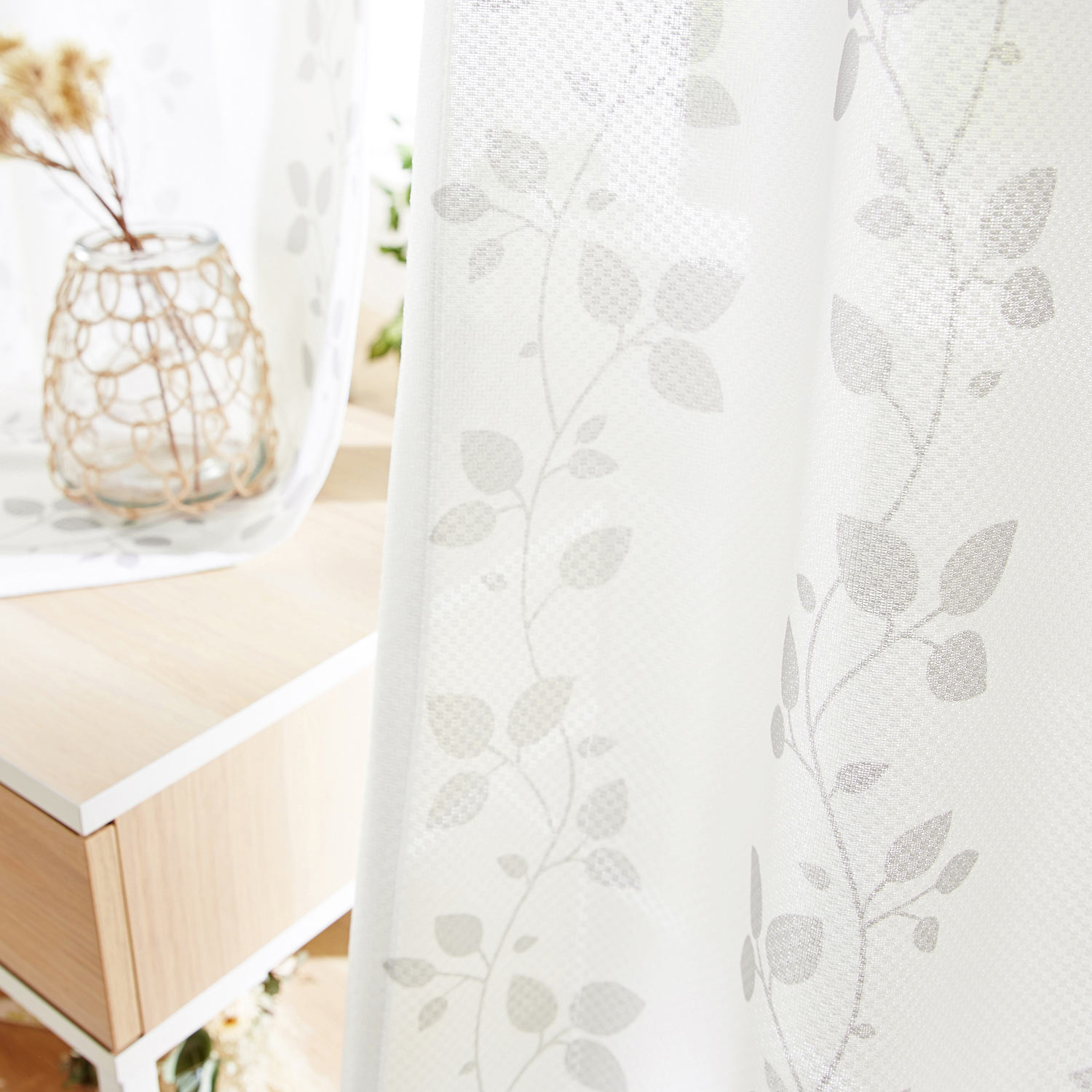 9 14まで特別価格 99サイズ リーフ柄のuvカット ミラーレースカーテン 2枚組 1枚 通販のベルメゾンネット 9 14まで特別価格 99サイズ リーフ柄のuvカット ミラーレースカーテン 2枚組 1枚 通販のベルメゾンネット