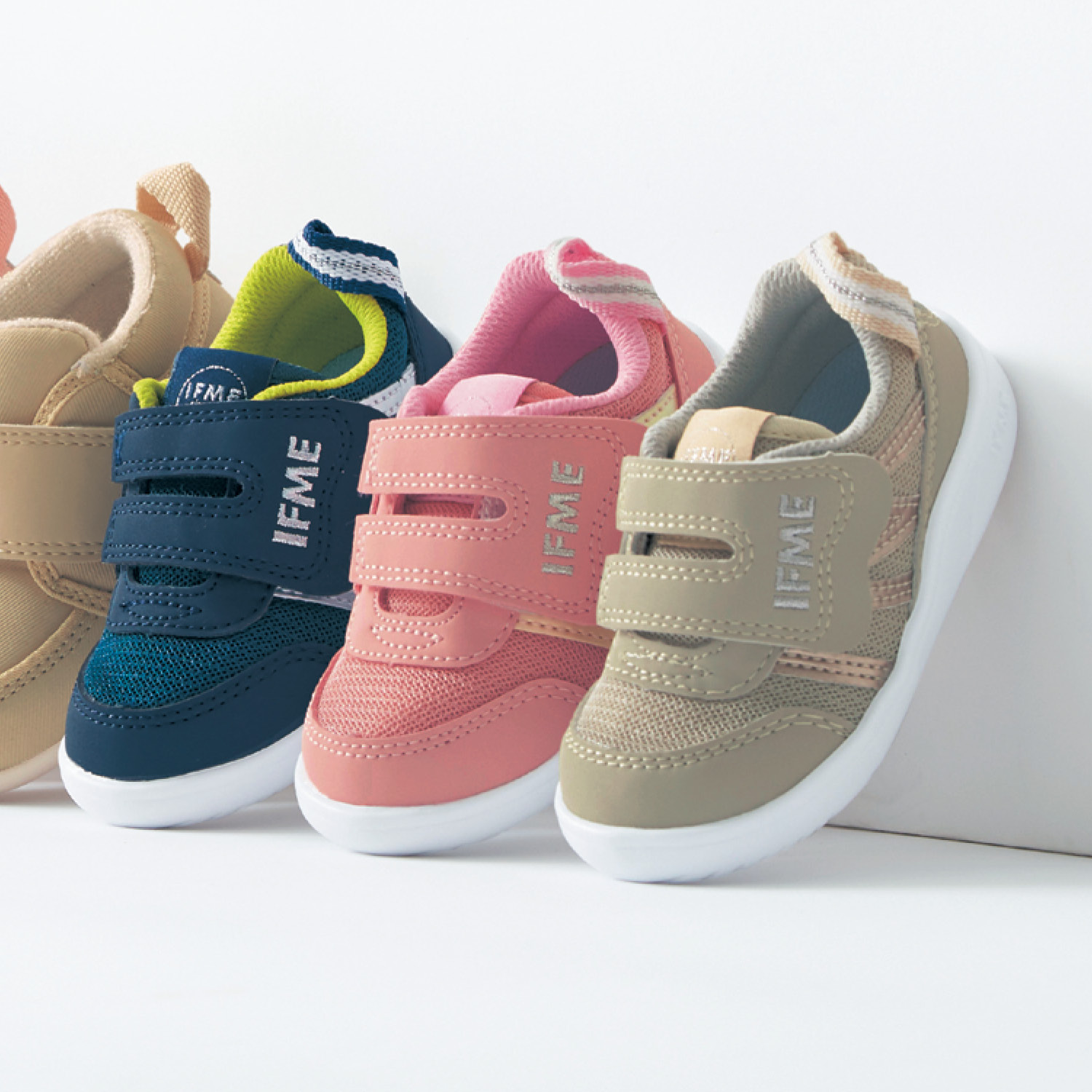 ファーストシューズはいつから履く 選び方からおすすめシューズまで 通販のベルメゾンネット ファーストシューズはいつから履く 選び方からおすすめシューズまで 通販のベルメゾンネット