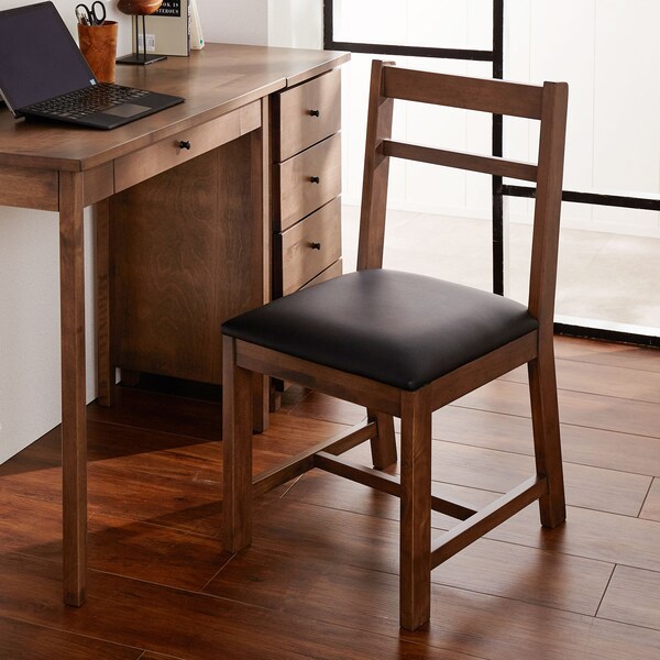 【ベルメゾン】カバ材を使用した懐かしい風合いのチェア