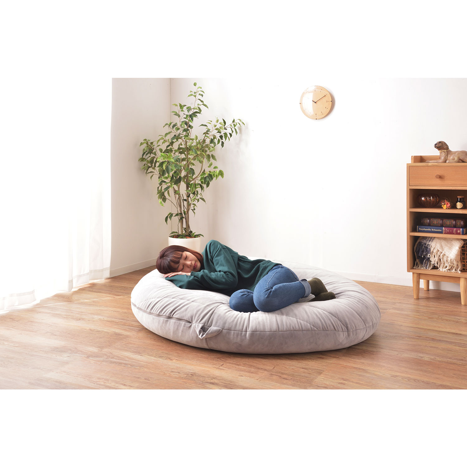 【ベルメゾン】座ったり寝転んだりできる巨大ビーズクッション