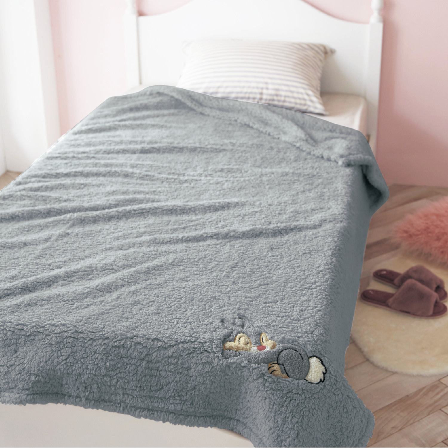 アップリケ付きもふもふ毛布 選べるキャラクター ディズニー Disney 通販のベルメゾンネット アップリケ付きもふもふ毛布 選べるキャラクター ディズニー Disney 通販のベルメゾンネット