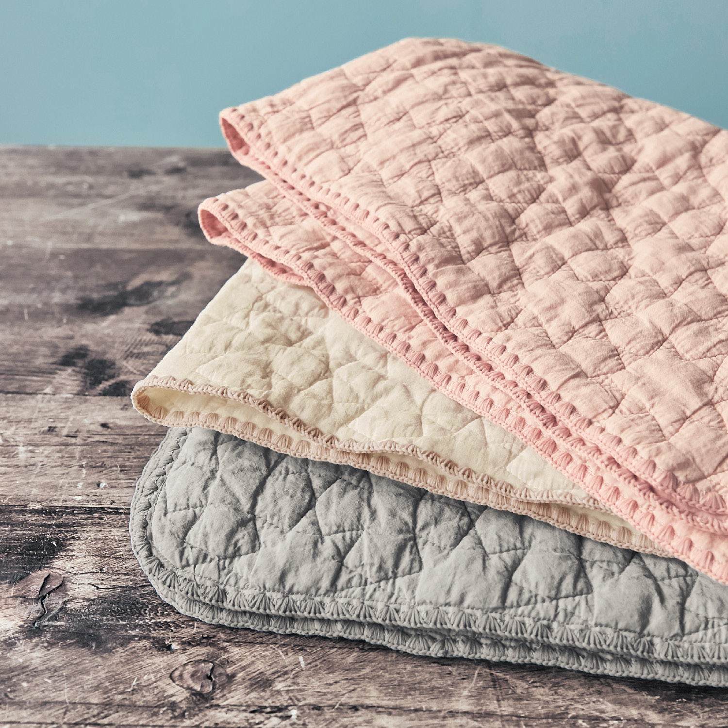 【D BY DADWAY】パイピングステッチがかわいいイブル・ステッチマット