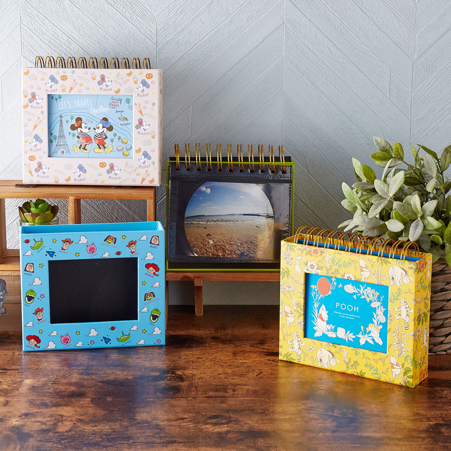 【ディズニー/Disney】写真立てのように飾れるフレームケースアルバム(選べるキャラクター) 【ディズニー/Disney】写真立てのように飾れるフレームケースアルバム(選べるキャラクター)