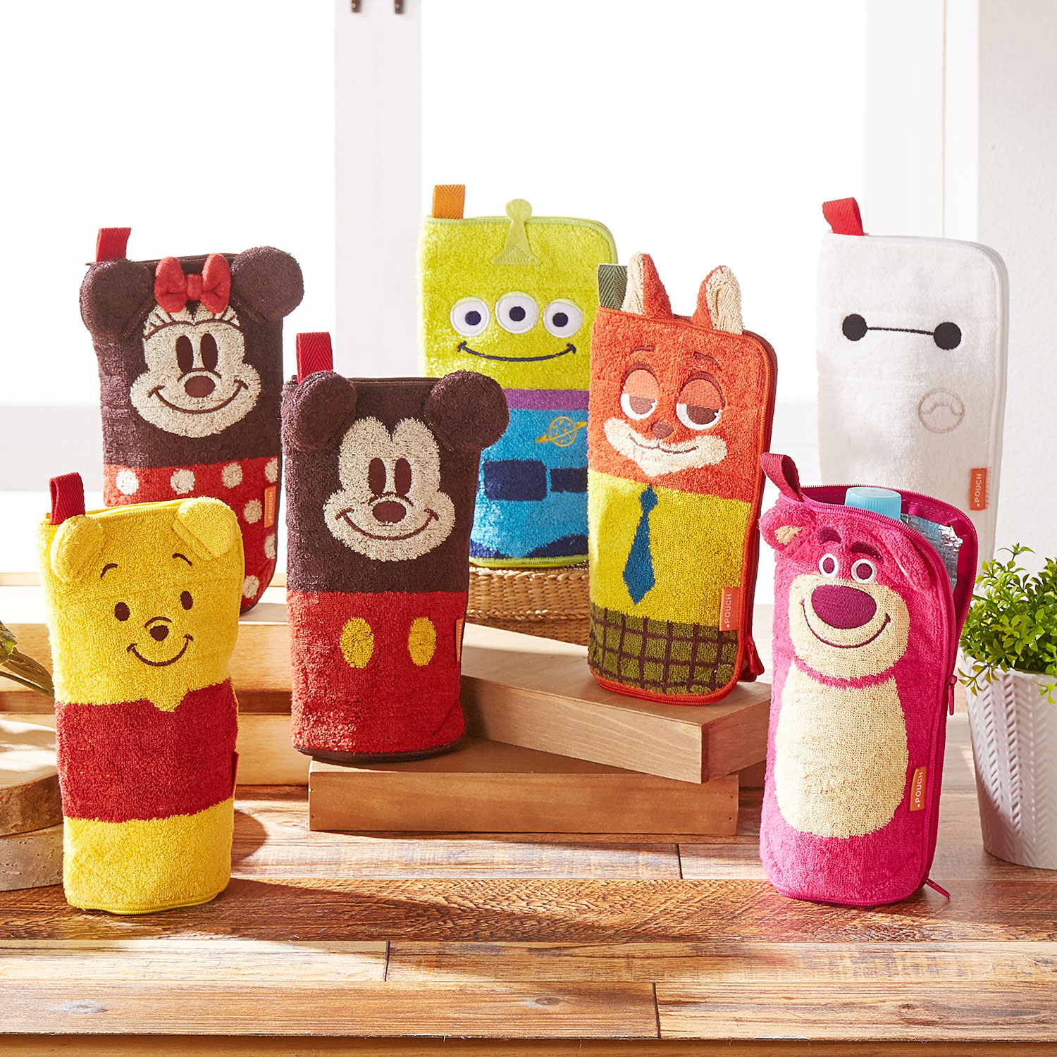 ハンカチとしても使えるペットボトルカバー 選べるキャラクター ディズニー Disney 通販のベルメゾンネット ハンカチとしても使えるペットボトルカバー 選べるキャラクター ディズニー Disney 通販のベルメゾンネット