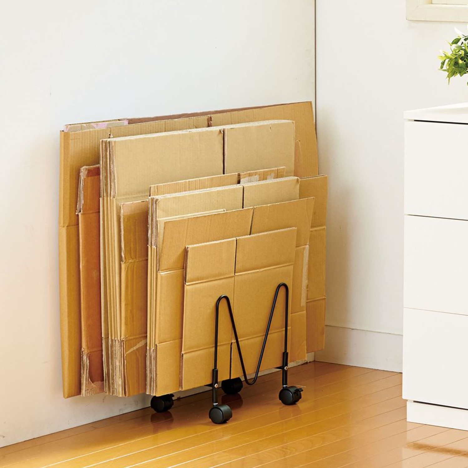 【ベルメゾン】キャスター付き段ボールストッカー