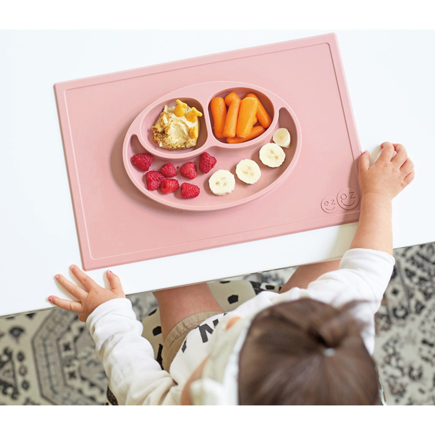 ＜ベルメゾン＞【赤ちゃん・子供のお食事・おやつに】シリコーンでくっつく大判プレート ハッピーマット画像
