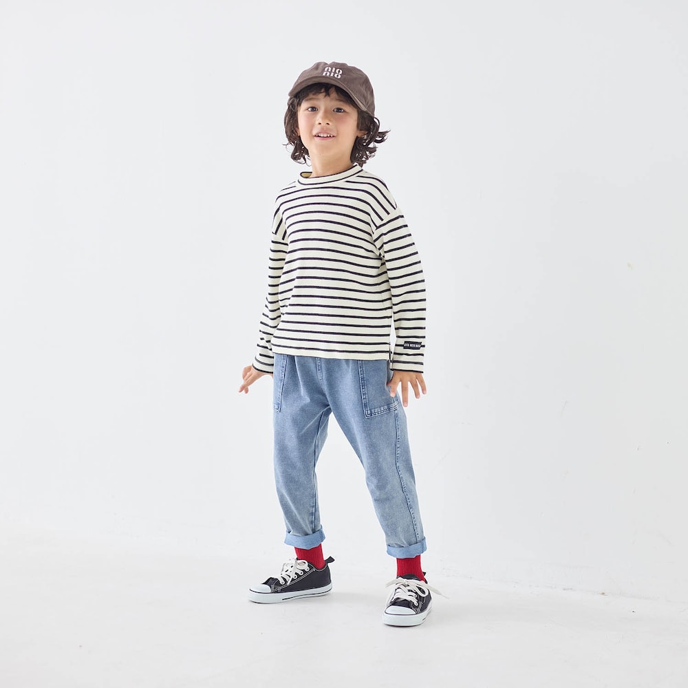 アイボリー×ブラックボーダ／モデル身長110cm・110サイズ