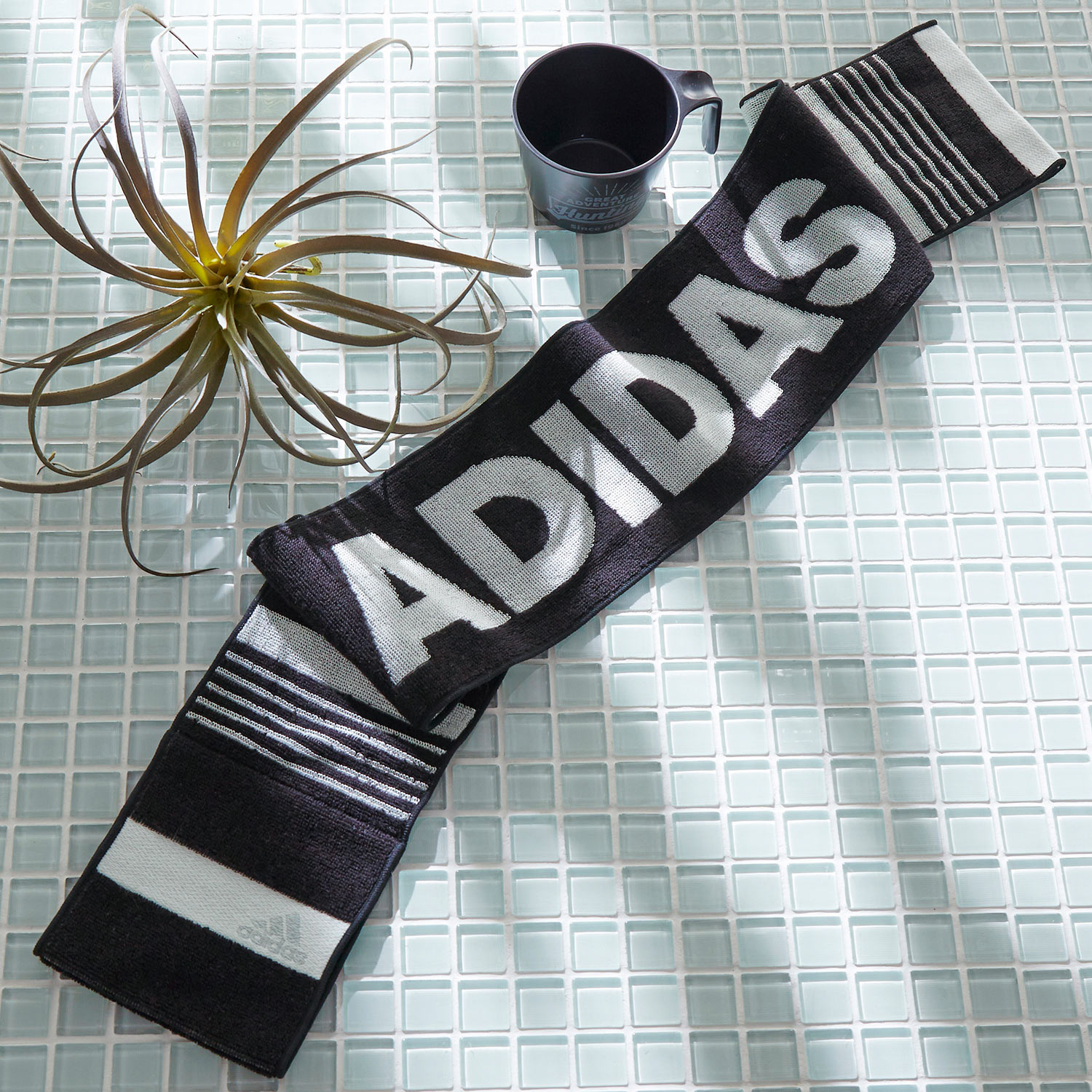 首に巻きやすいスポーツマフラータオル アディダス Adidas 通販のベルメゾンネット 首に巻きやすいスポーツマフラータオル アディダス Adidas 通販のベルメゾンネット