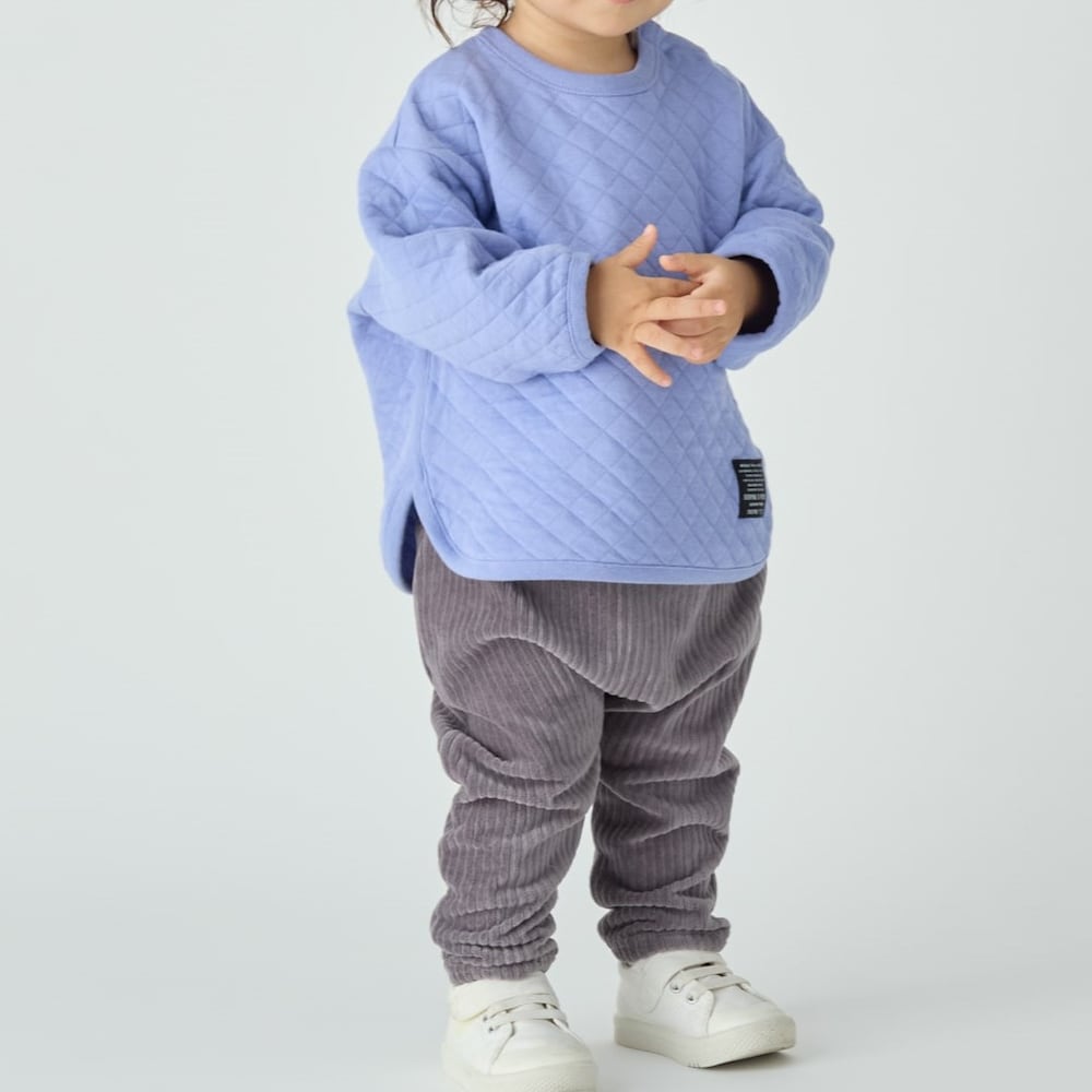 ラベンダーブルー／モデル身長80cm・80サイズ着用・体重7.9kg